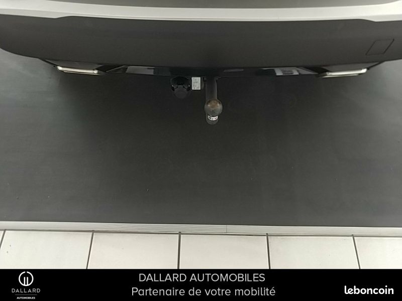 Peugeot 2008 1.2 PureTech 130ch S&S Allure (image 12)