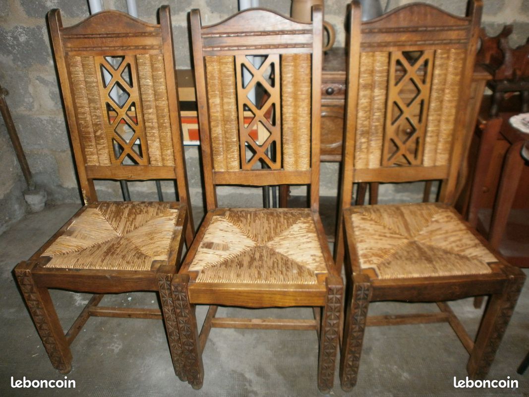 FAIRE OFFRE salle à manger en chêne massif, complète : 1table avec rallonges, 6 chaises, 1 buffet en 2 parties (haut et bas) (image 8)