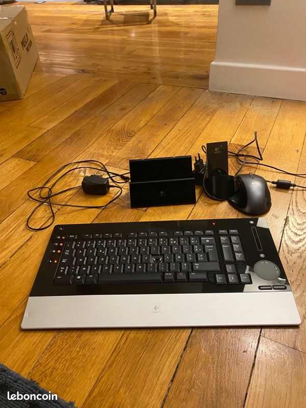 Clavier Logitech sans fil et souris sans fil Bluetooth (image 1)