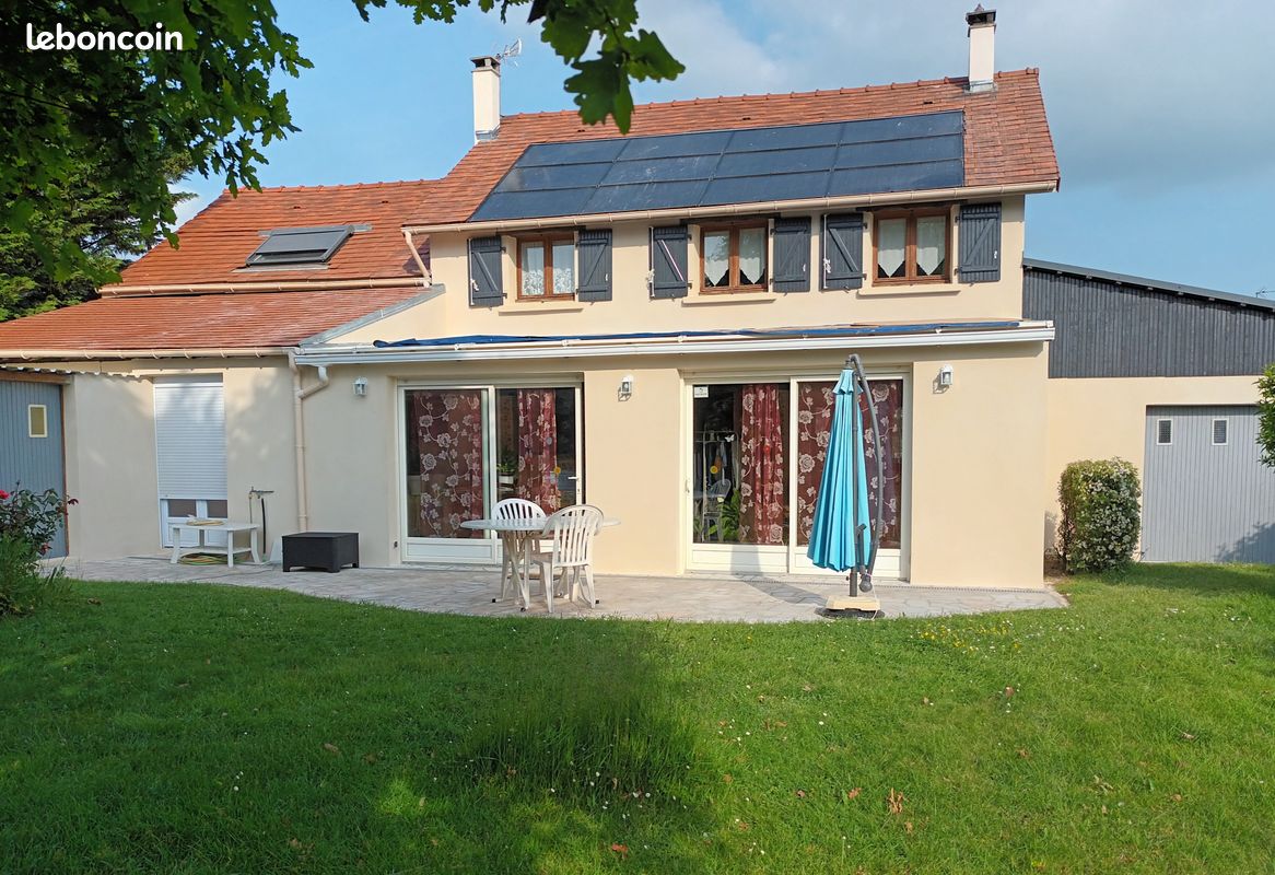 Maison 7 pièces 147 m² · à Dangers · 147 m² · 252 000 €