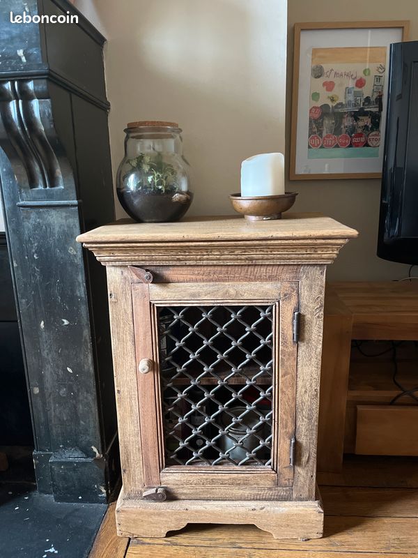 Petit meuble de rangement ancien en bois (image 1)