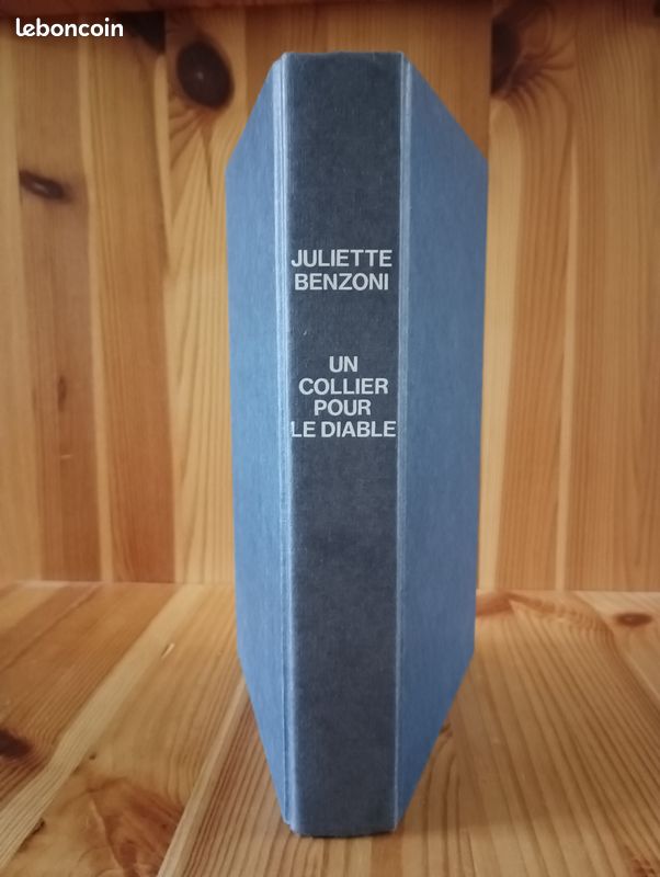 Livre "Un collier pour le diable" de Juliette Benzoni (image 1)