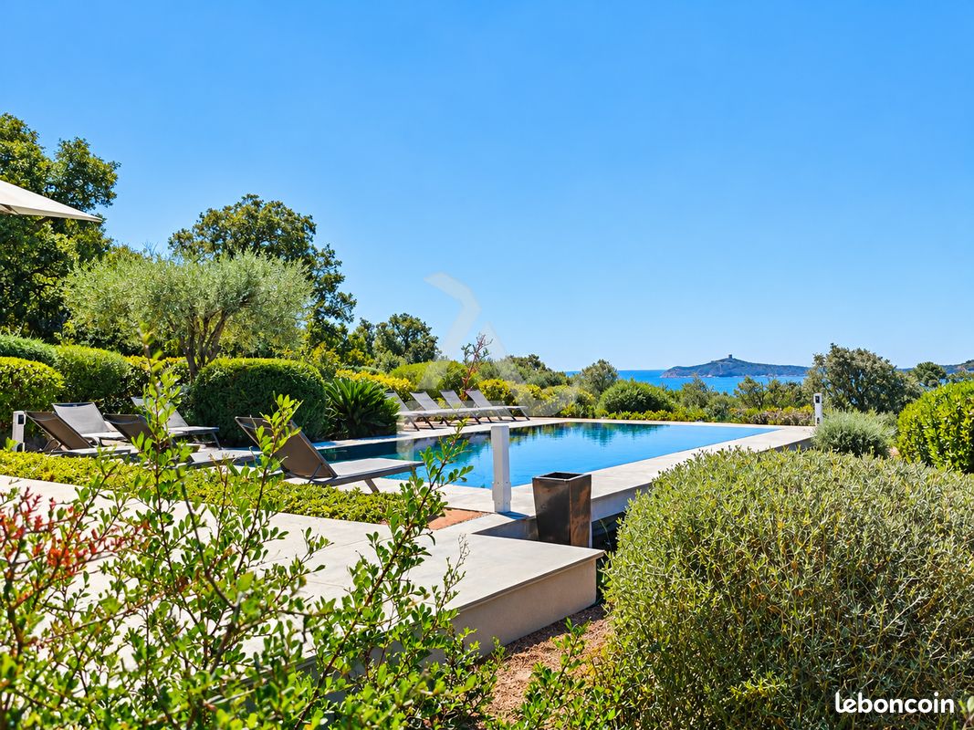 Maison 8 pièces 292 m² · à Zonza · 292 m² · 3 723 500 €