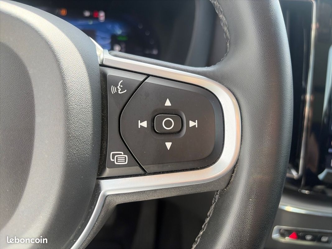 VOLVO XC60 T6 Recharge AWD 253 ch + 145 ch Geartronic 8 Inscription Business (image 11)