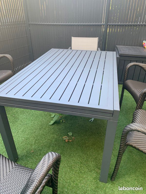 Meuble de jardin (image 1)