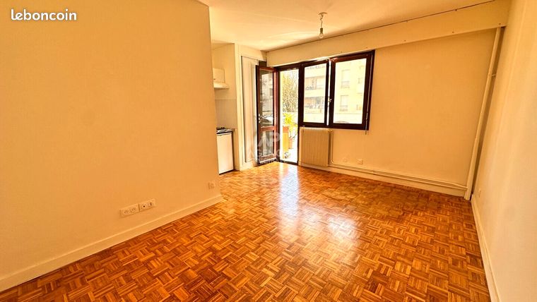 Studio 1 pièce 20 m²
