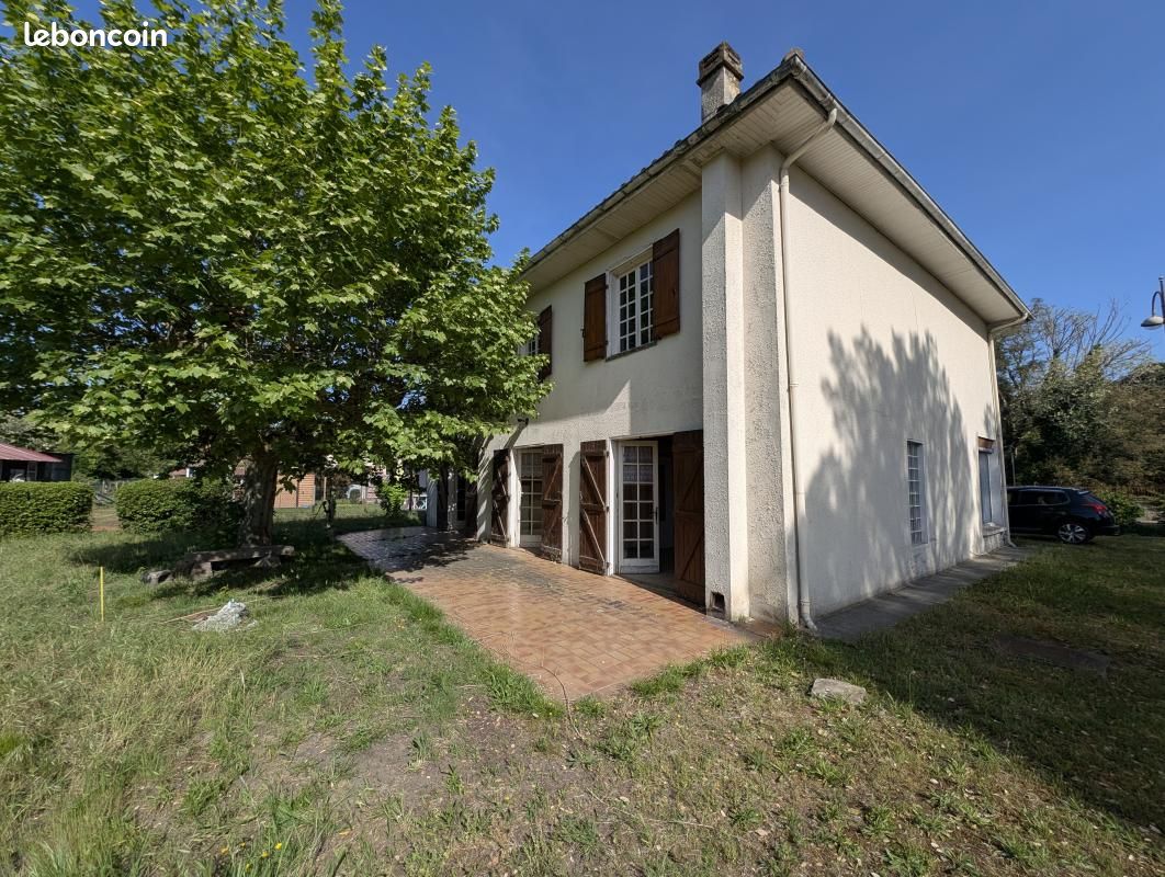 Immeuble 230 m² · à Lit-et-Mixe · 230 m² · 249 000 €