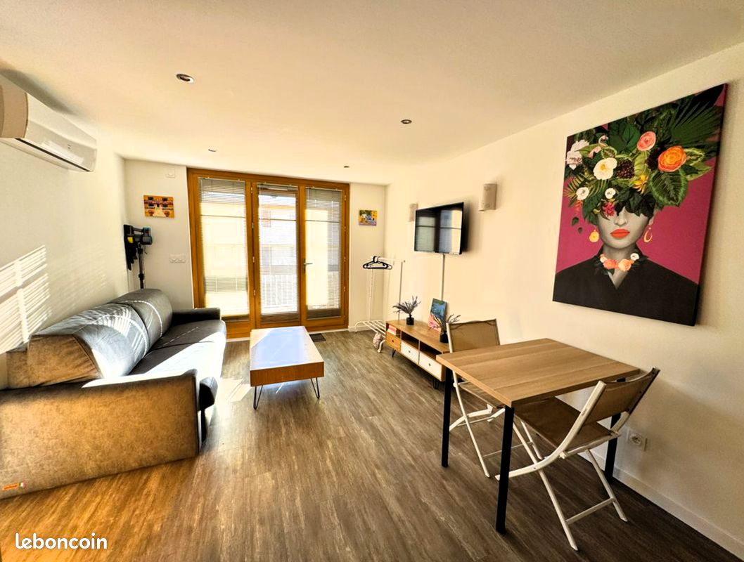 Appartement 2 pièces 44 m² · à Saint-Cyr-sur-Mer · 44 m² · 950 €/mois