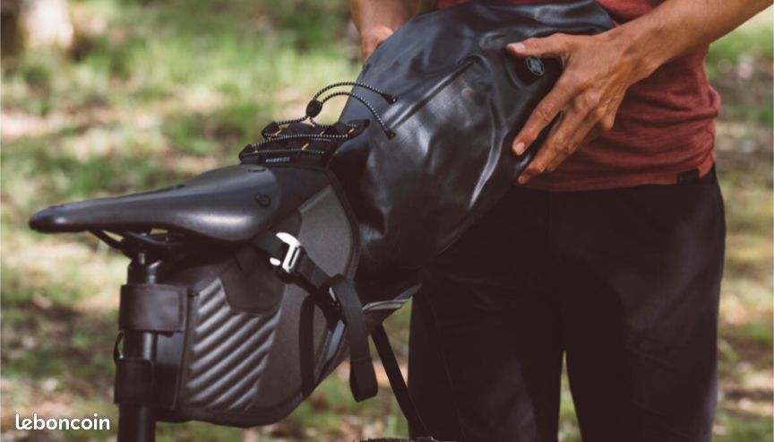 Sacoche de selle bikepacking decathlon Équipements vélos
