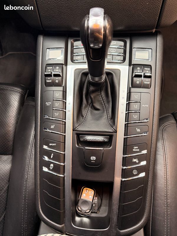 PORSCHE MACAN 3.0 DIESEL 260 S PDK BVA / CARPLAY / SIEGE CHAUFFANT / BOSE SOUND SYSTEM + 4 JANTES HIVEr (image 13)