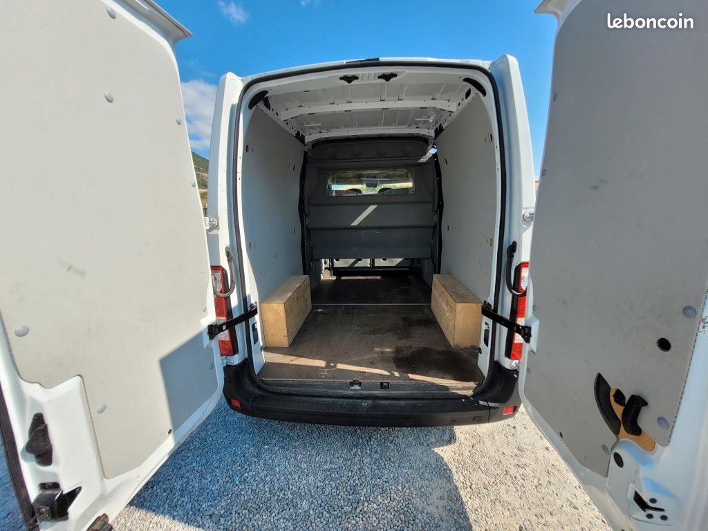 19.975 H.T. MASTER 6 PLACES DCI 150 L2H2 An 2024 CTTE C.A, AUTODIRECT (image 4)