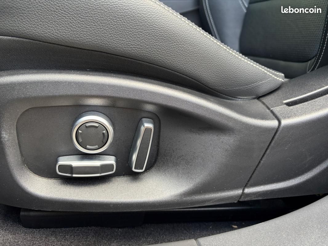 Jaguar I-PACE SE EV400 ch /Carplay/Toit panoramique/Cuir étendu/Caméra 360/Son meridian (image 18)