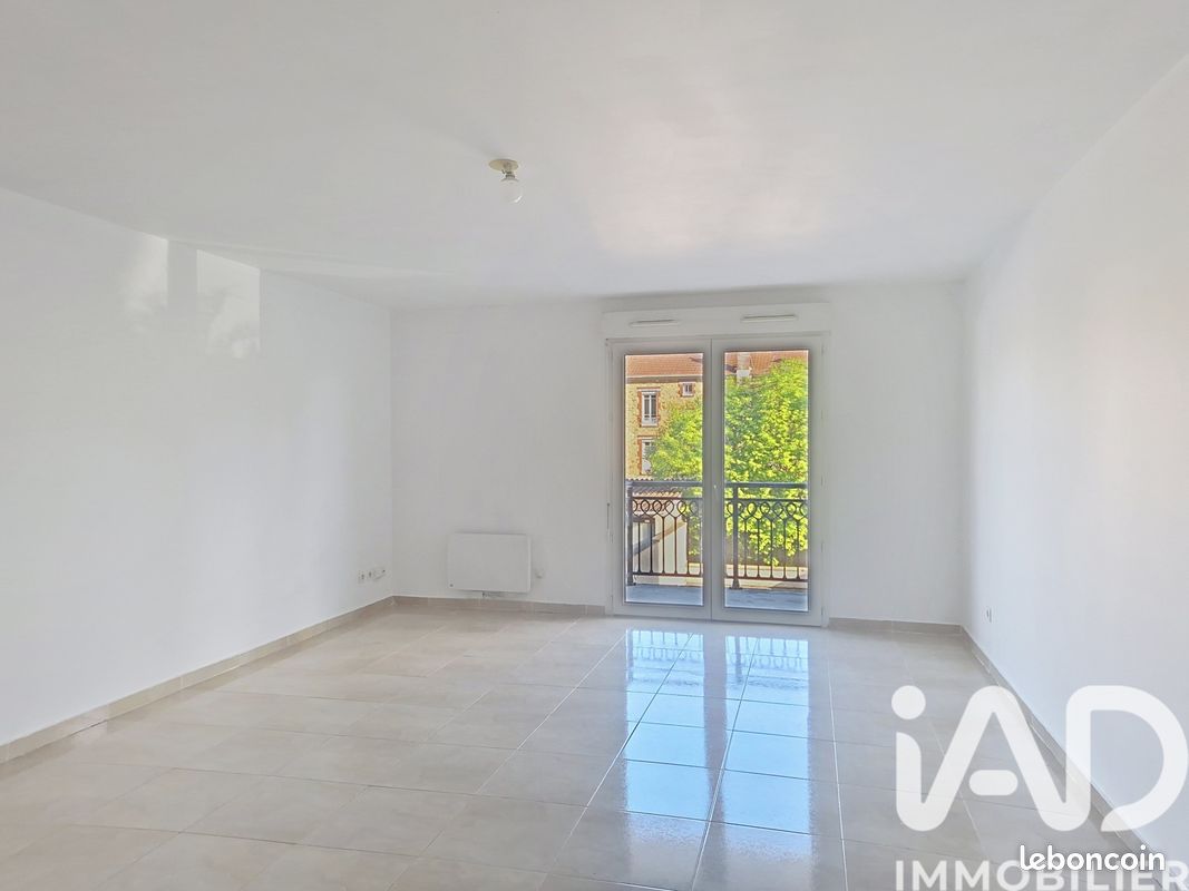 Appartement 1 pièce 40 m² · à Pontault-Combault · 40 m² · 150 000 €