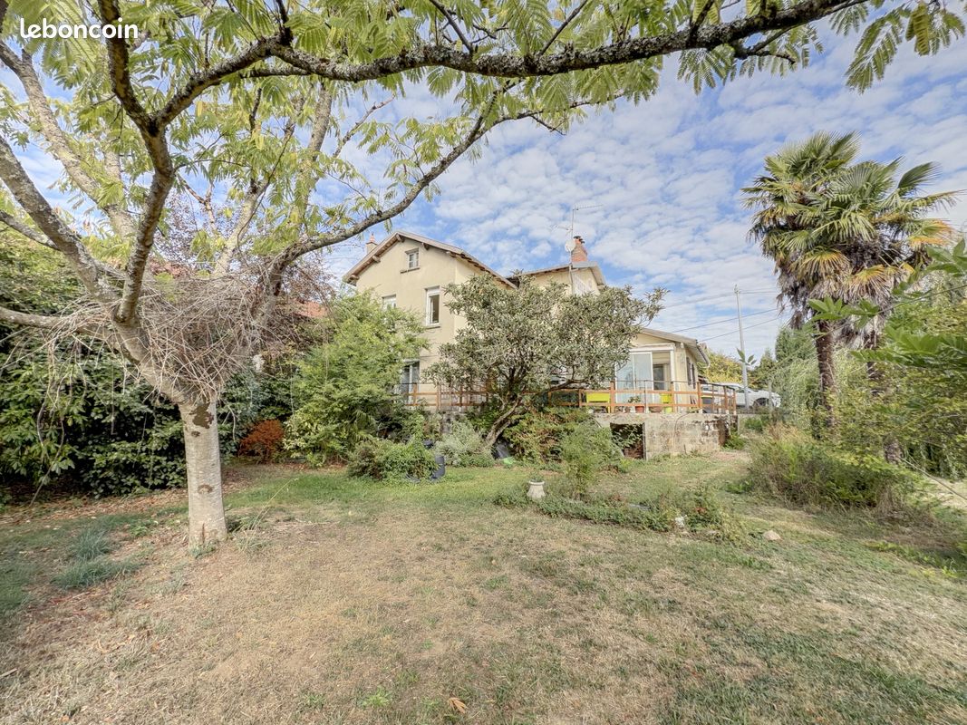 Maison 8 pièces 148 m² · à Séreilhac · 148 m² · 19 000 €