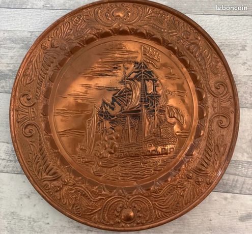 Assiettes / plats / tentures murales en cuivre antique de 32 cm