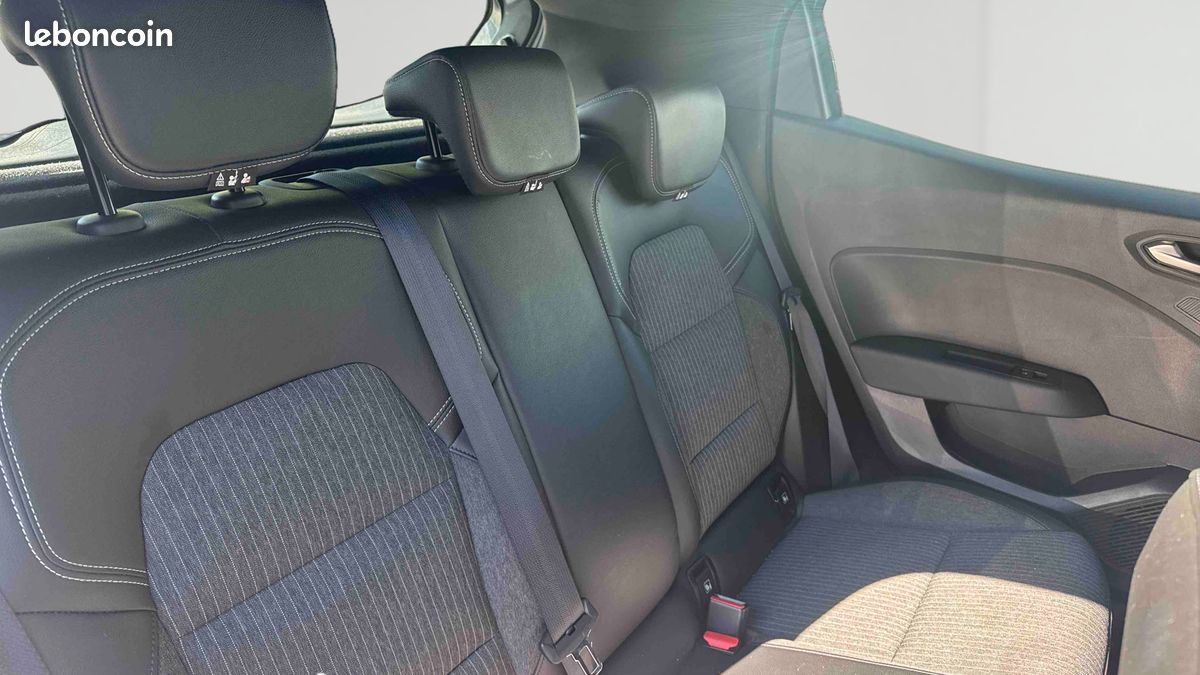 RENAULT Clio TCe 90 - 21N Intens (image 23)