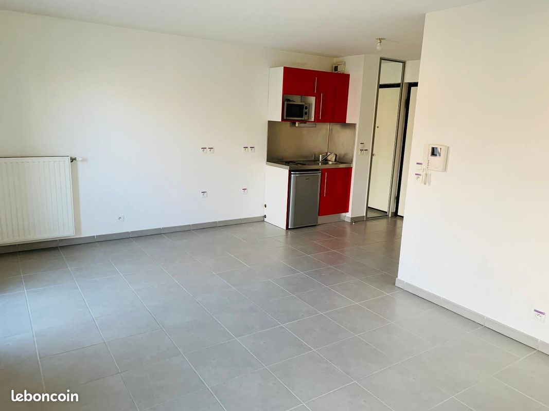 Appartement 1 pièce 31 m² · à Grenoble · 31 m² · 591 €