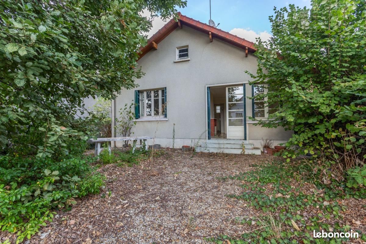 Maison 2 pièces 57 m² · à Sainte-Geneviève-des-Bois · 57 m² · 225 000 €