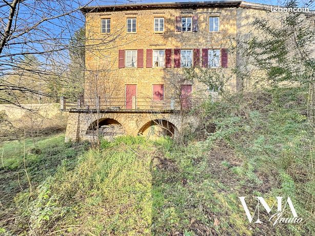 Maison 7 pièces 270 m²