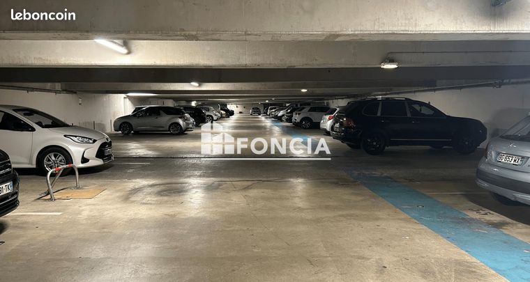https://img.leboncoin.fr/api/v1/lbcpb1/images/c8/f1/0b/c8f10b2788444ff77e218dcd6194a82b9122c6d6.jpg?rule=ad-image