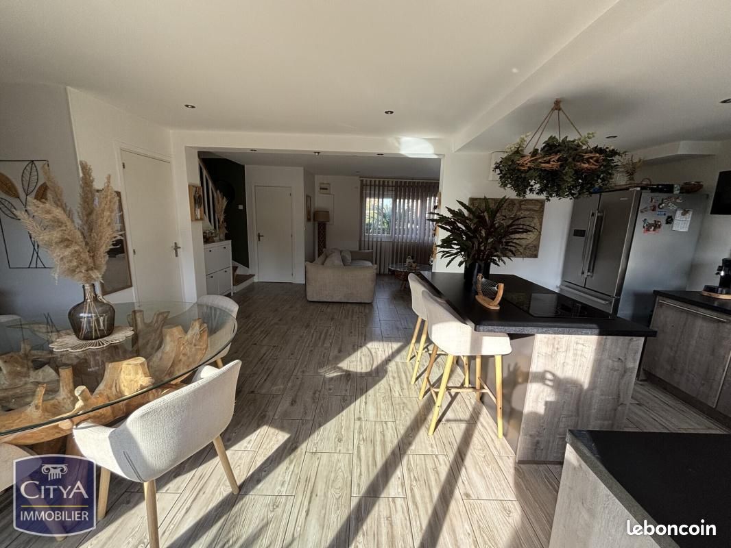 Maison 6 pièces 103 m² · à Wasquehal · 103 m² · 365 000 €