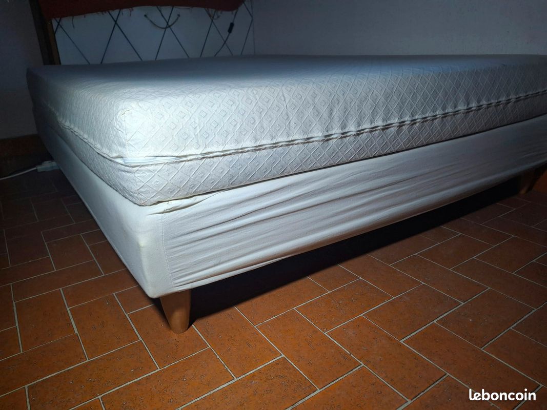 Matelas + sommier (lit) 140x190 (image 2)