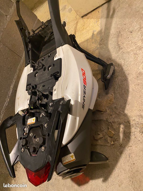 Aprilia shiver (image 1)