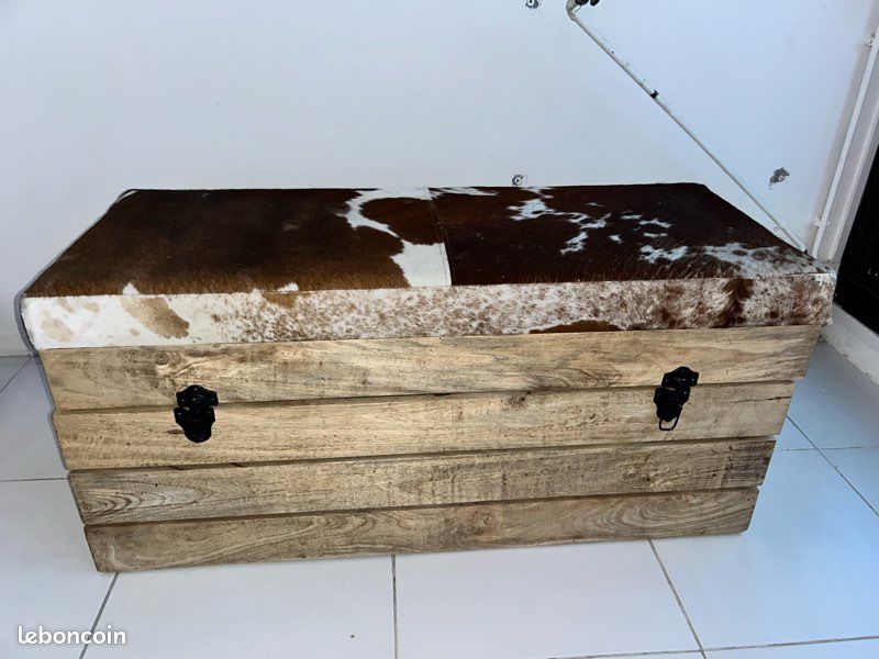 Malle bois et peau de vache (image 1)
