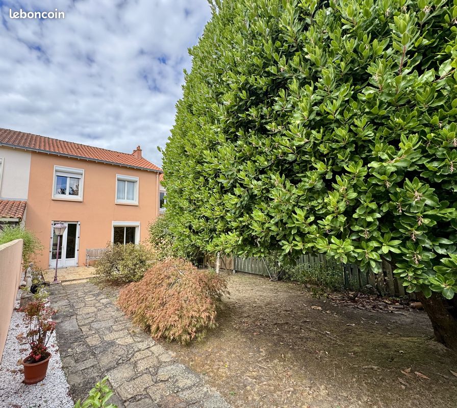Maison 5 pièces 82 m² · à Rezé · 82 m² · 278 000 €