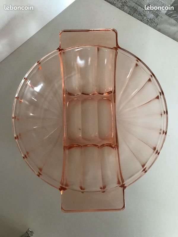 Coupe sur pied Verre moulé dépoli Fraises Fraisier 20cm Transparent Coupe sur pied Verre moulé dépoli Fraises Fraisier 20cm Transparent