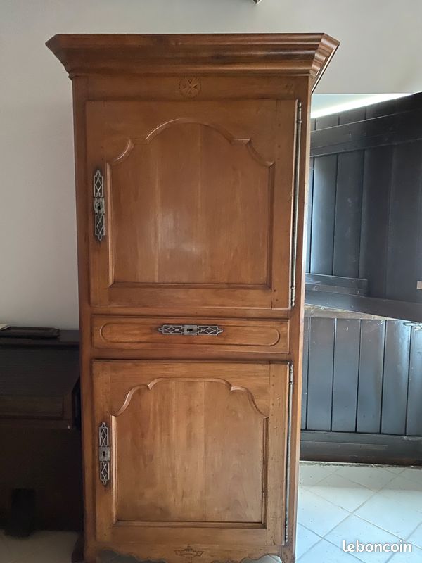 Armoire Homme debout (image 1)