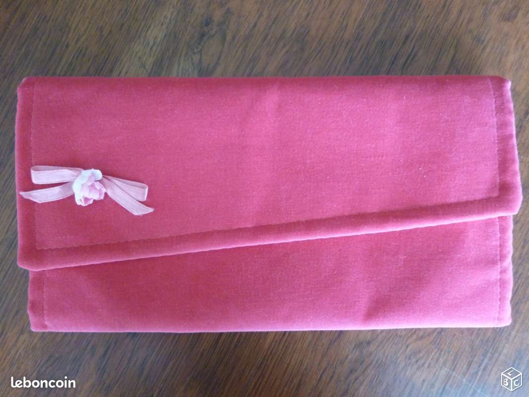 Pochette (image 1)