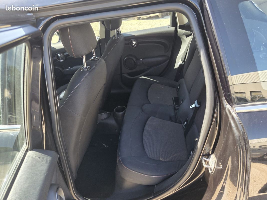 MINI HATCH 5 PORTES Mini One D 95 ch Finition Salt (image 9)