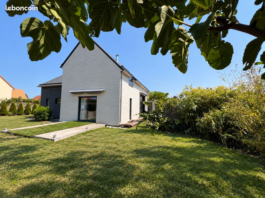 Maison 7 pièces 180 m² · à Éterville · 180 m² · 480 700 €