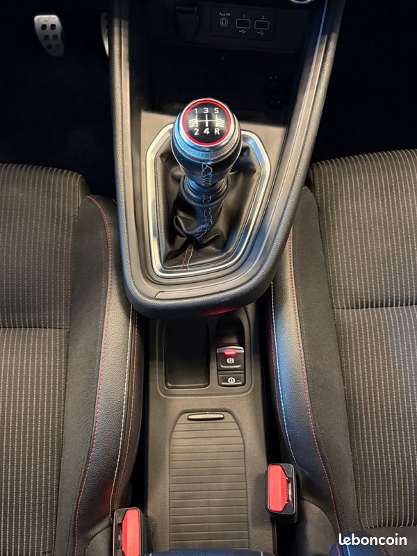 RENAULT Clio V 1.0 100ch RS Line - 2020 - CarPlay - LED - Sièges sport (image 16)