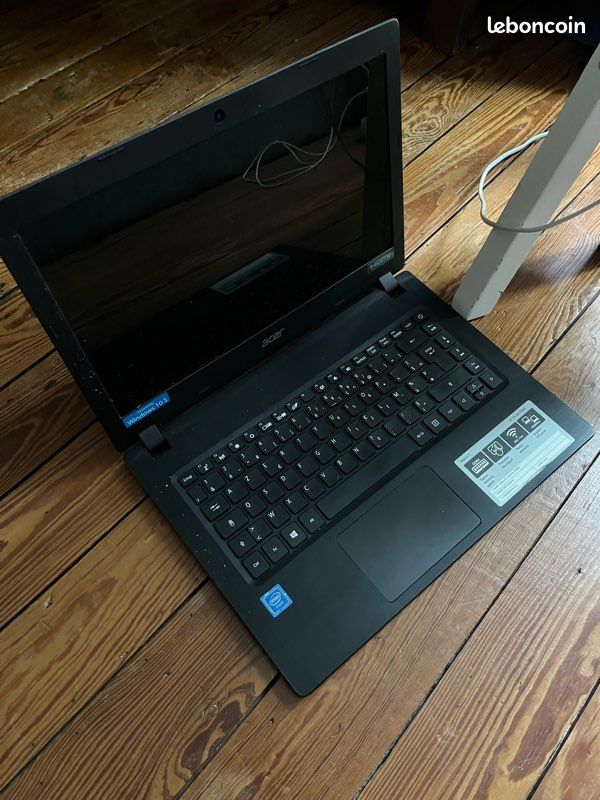Ordinateur ACER fonctionnel (image 1)
