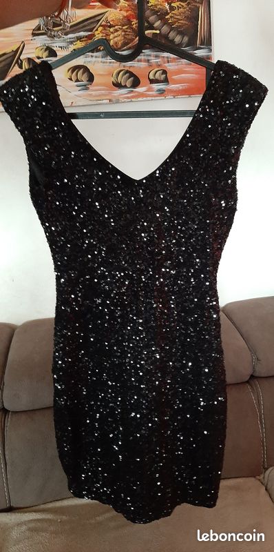 Robe de fête noire (image 1)