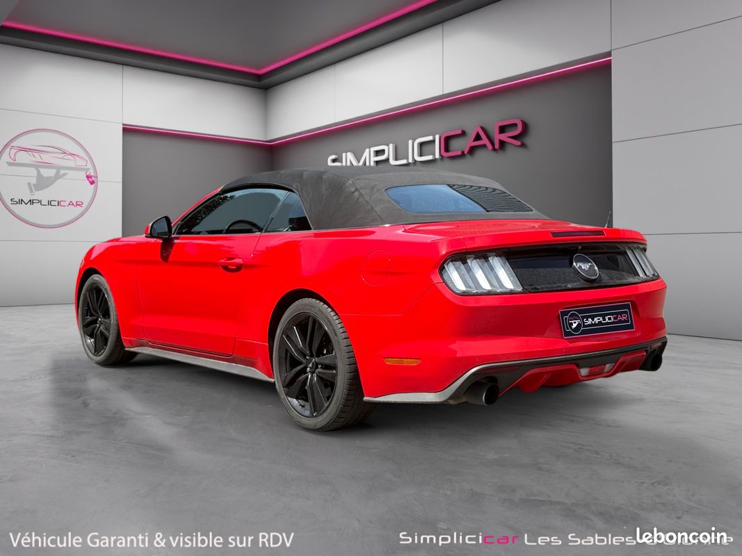FORD MUSTANG VI CABRIOLET 2.3 ECOBOOST BV6 CONVERTIBLE 317Ch ligne ford performance sièges ventilés et chauffants Garantie 12 mois (image 3)