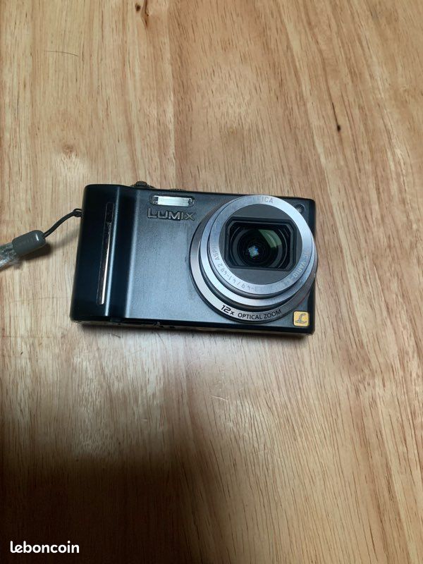 Appareil photo numérique Panasonic LUMIX DMC-FT1 (Gebraucht) in Jongny
