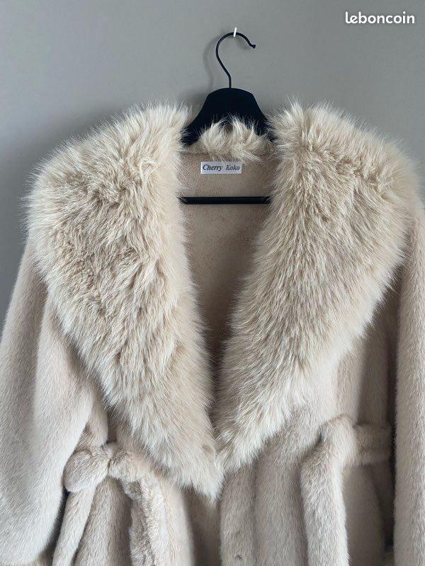 Manteau style fourrure neuf (image 12)