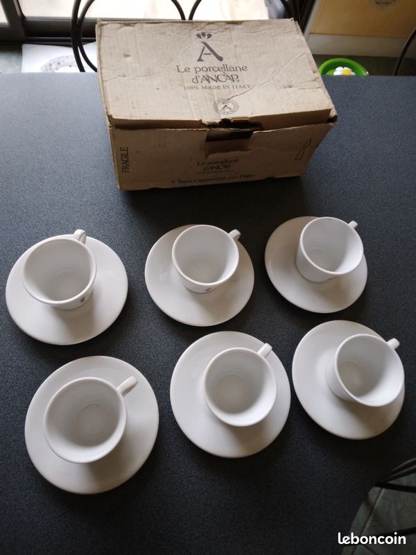 Lot De 10 Sous-tasses (soucoupes) Lavazza Italie - Porcelaine Blanche, Diamètre 12,5 Cm, Occasion