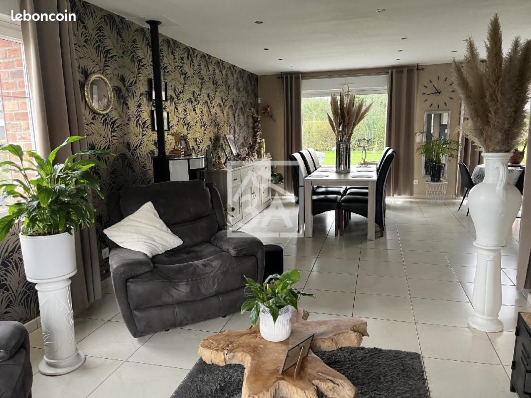 Maison 7 pièces 97 m² · à Hazebrouck · 97 m² · 332 000 €