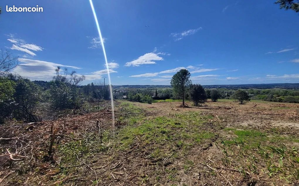 Terrain 340 m² Montfrin · 90 000 €