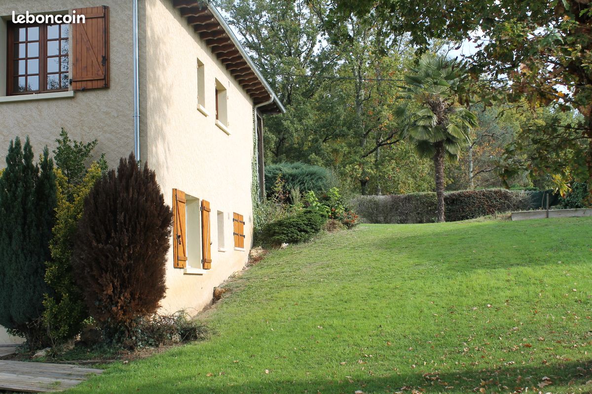 Maison 8 pièces 210 m² · à Malemort · 210 m² · 310 000 €