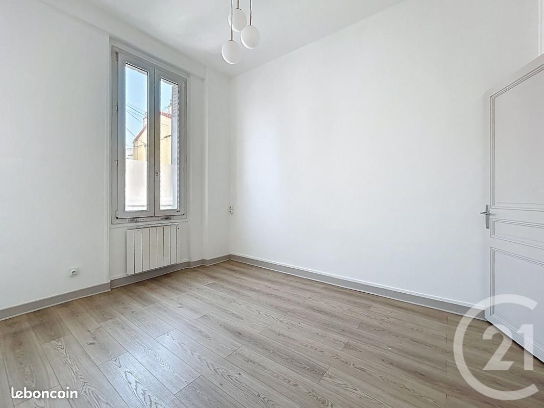 Appartement 2 pièces 33 m² · à Ivry-sur-Seine · 33 m² · 170 000 €