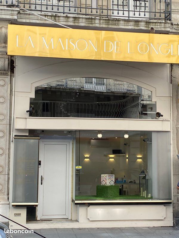 Local commercial 2 pièces 80 m² · à Grenoble · 80 m² · 119 000 €