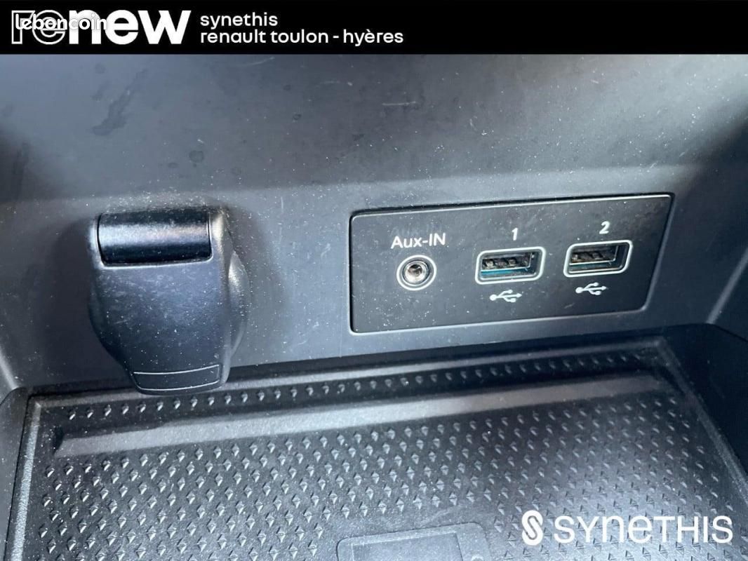 Renault Captur E-Tech 145 - 21 Intens (image 23)