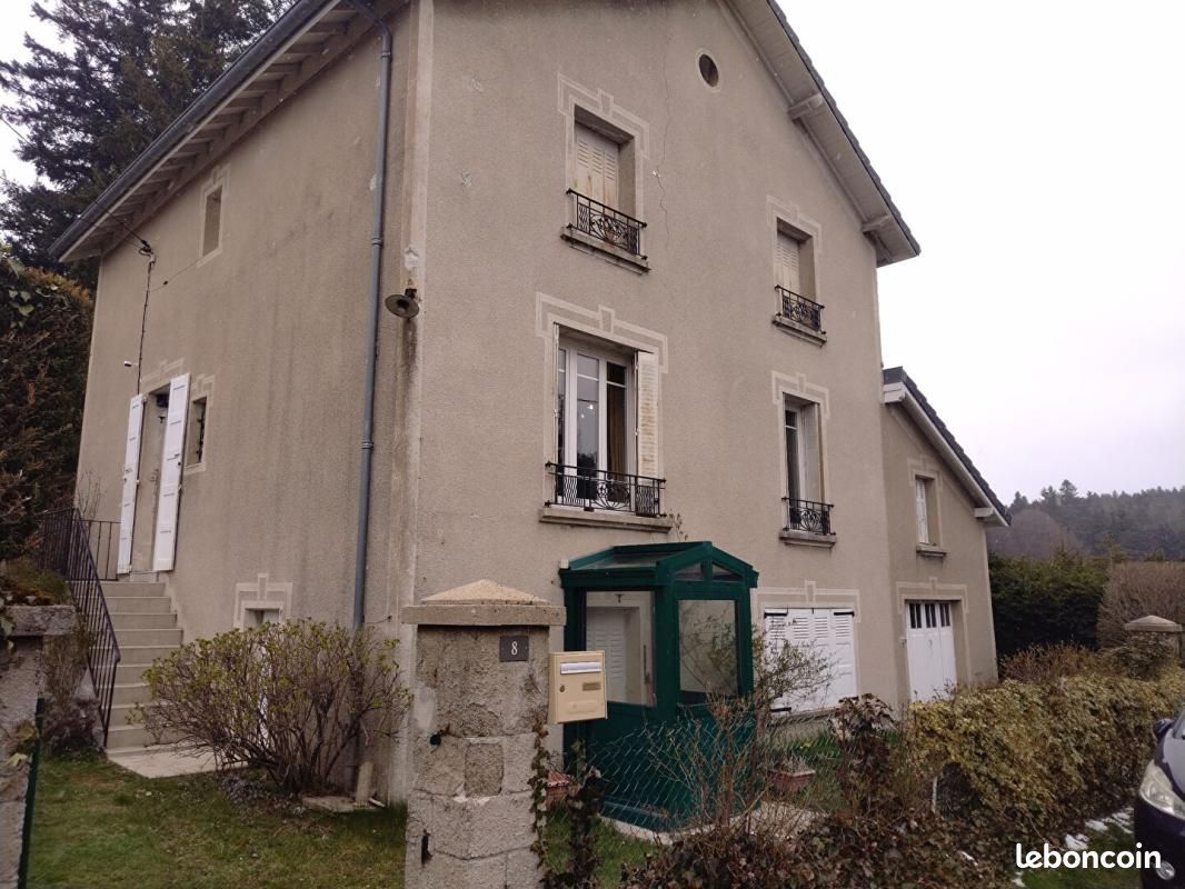Maison 7 pièces 182 m² · à Le Chambon-sur-Lignon · 182 m² · 269 900 €