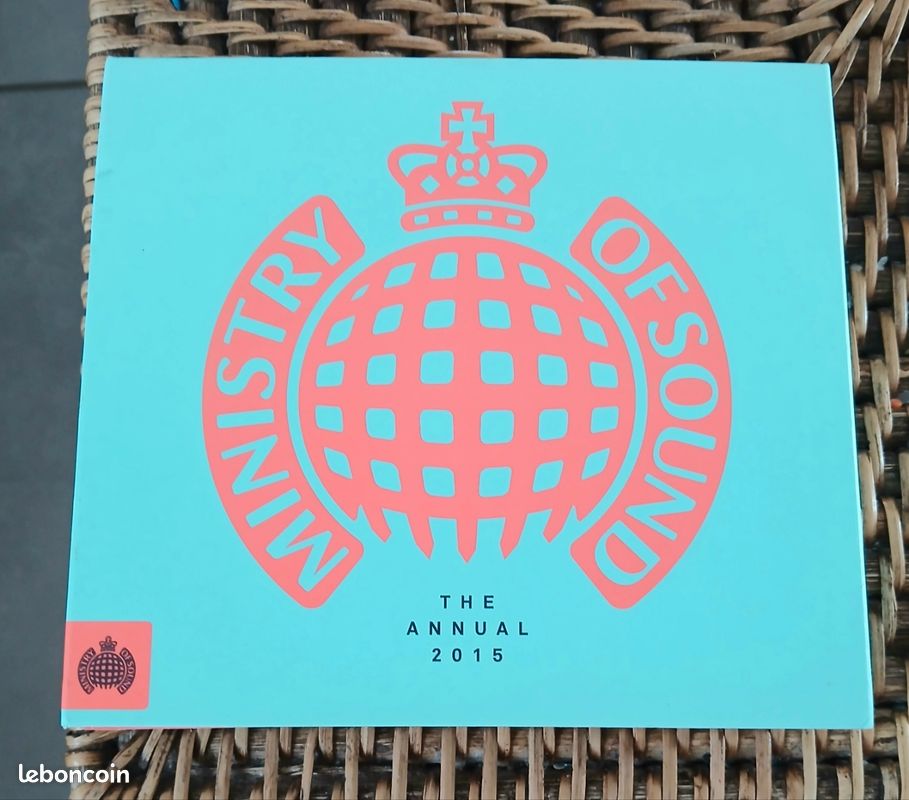 CD the annuaire 2015 (image 1)