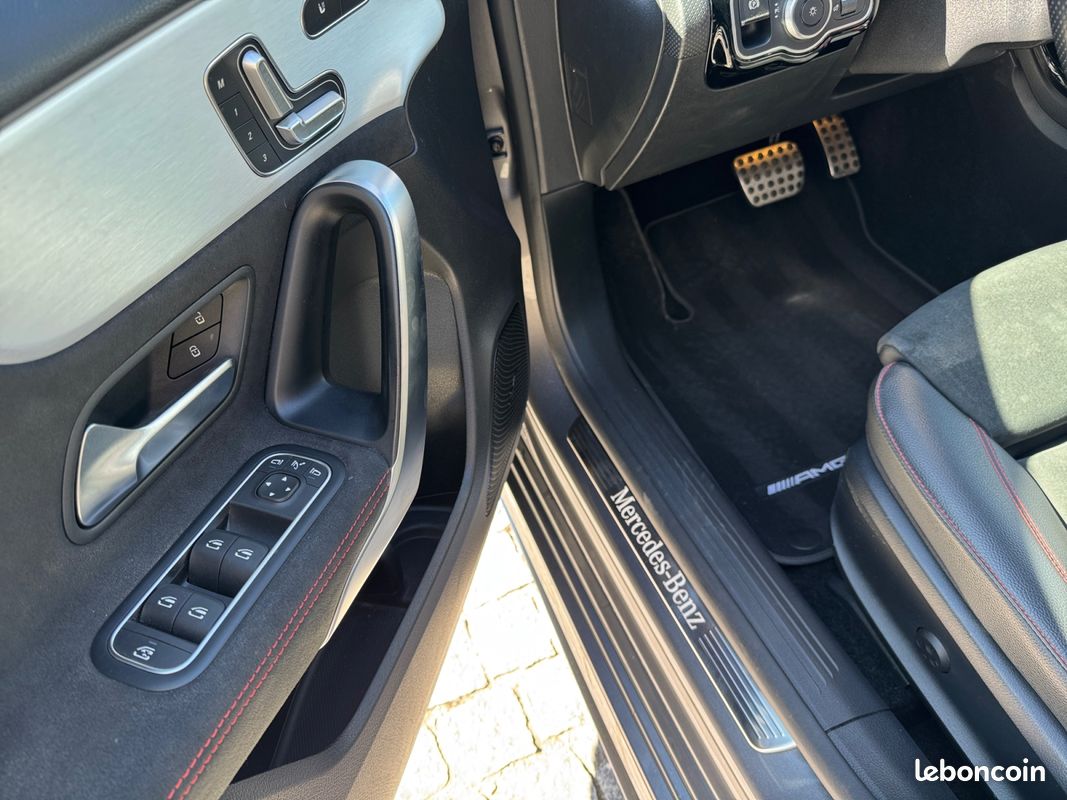 MERCEDES CLASSE A 200 D AMG LINE 8G-DCT Premium + CarPlay Caméra AR Radar AV/AR Toit Ouvrant Garantie 12 mois (image 19)